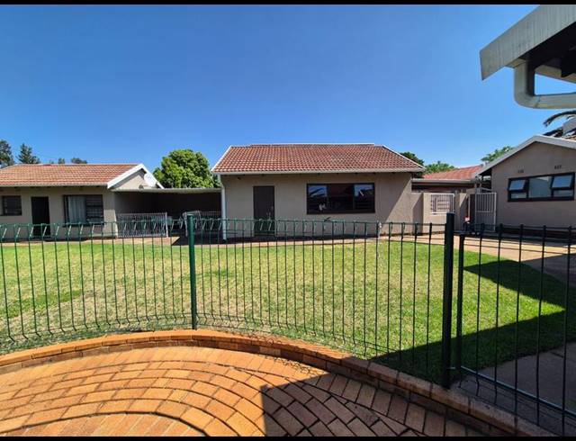 3 BEDROOM HOUSE FOR SALE IN BRACKENHURST